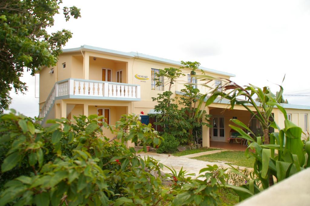 Reve Des Iles Guesthouse Gravier Exteriör bild